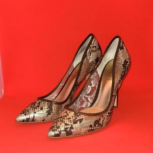 Guess Lace design heels